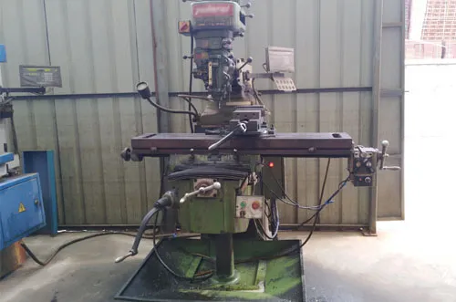 Vertical Milling Machine